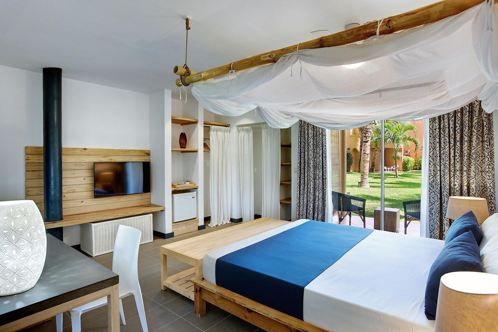 Veranda Pointe Aux Biches Hotel & Spa Тру-о-Биш Экстерьер фото